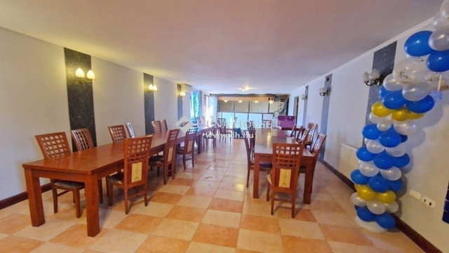 Eladó hotel, Kerepesen 290 M Ft, 15 szobás / költözzbe.hu