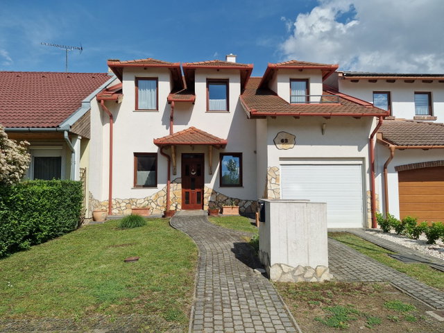 Eladó családi ház, Debrecenben 189.9 M Ft, 4 szobás