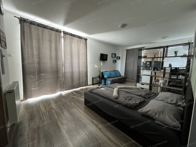 Eladó téglalakás, Hajdúszoboszlón 42 M Ft, 1 szobás