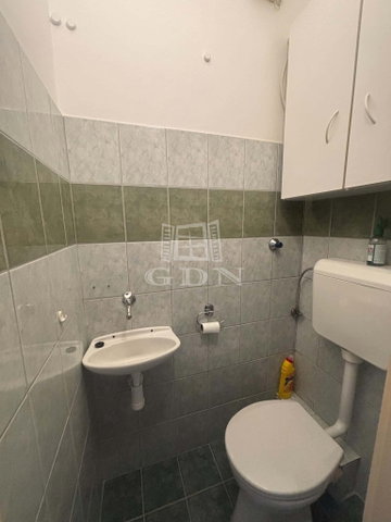 Eladó téglalakás, Szombathelyen 55 M Ft, 2+1 szobás