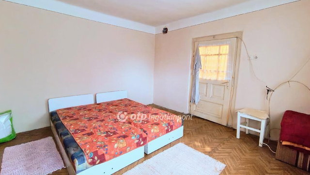 Eladó családi ház, Jászfényszarun 15.9 M Ft, 1+1 szobás