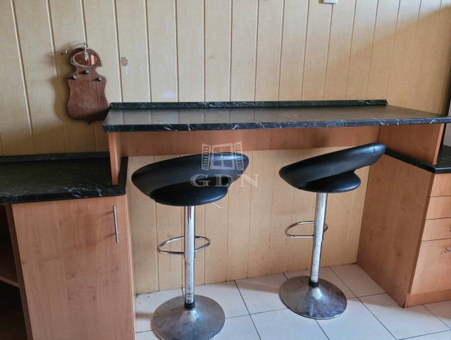Eladó téglalakás, Pétfürdőn 31 M Ft, 2 szobás