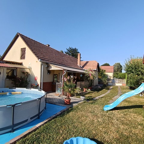 Eladó családi ház, Dombóváron 39.9 M Ft, 2+1 szobás