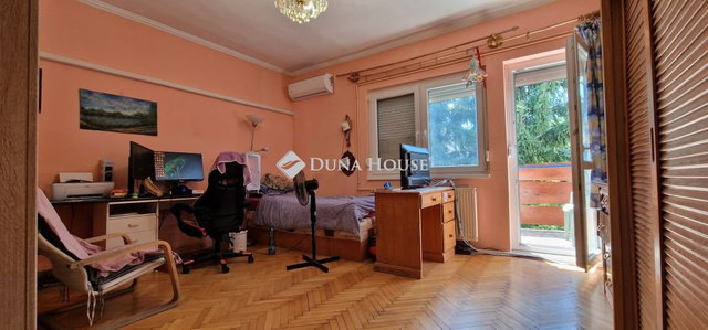 Eladó téglalakás, Balatonalmádiban 88 M Ft, 4 szobás