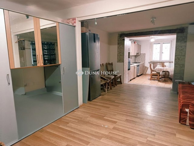 Eladó családi ház, Mohácson 36 M Ft, 2 szobás