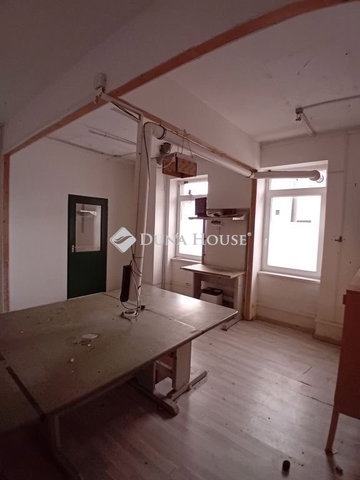 Kiadó ipari ingatlan, Győrött, Rozgonyi utcában 230 E Ft / hó