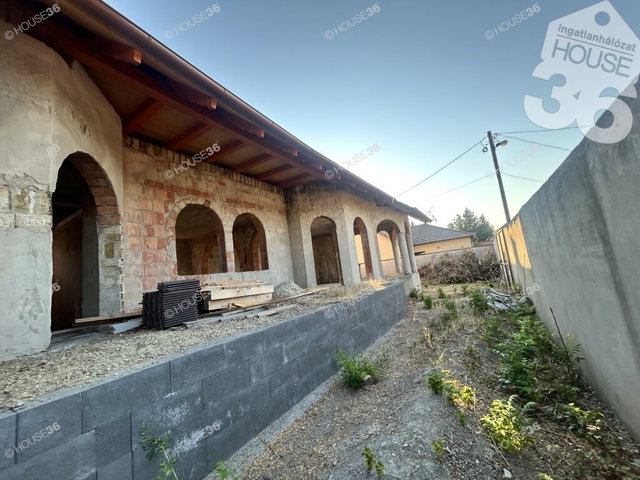 Eladó családi ház, Nagykőrösön 35 M Ft, 4 szobás