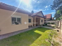 Eladó családi ház, Dunakeszin 250 M Ft, 4 szobás
