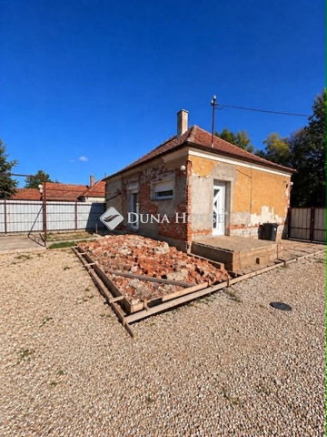 Eladó családi ház, Rábatamásin 27 M Ft, 2 szobás