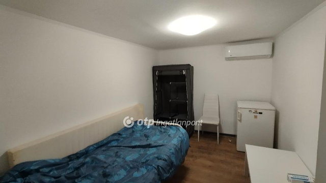 Eladó családi ház, Jászberényben 27 M Ft, 1+4 szobás