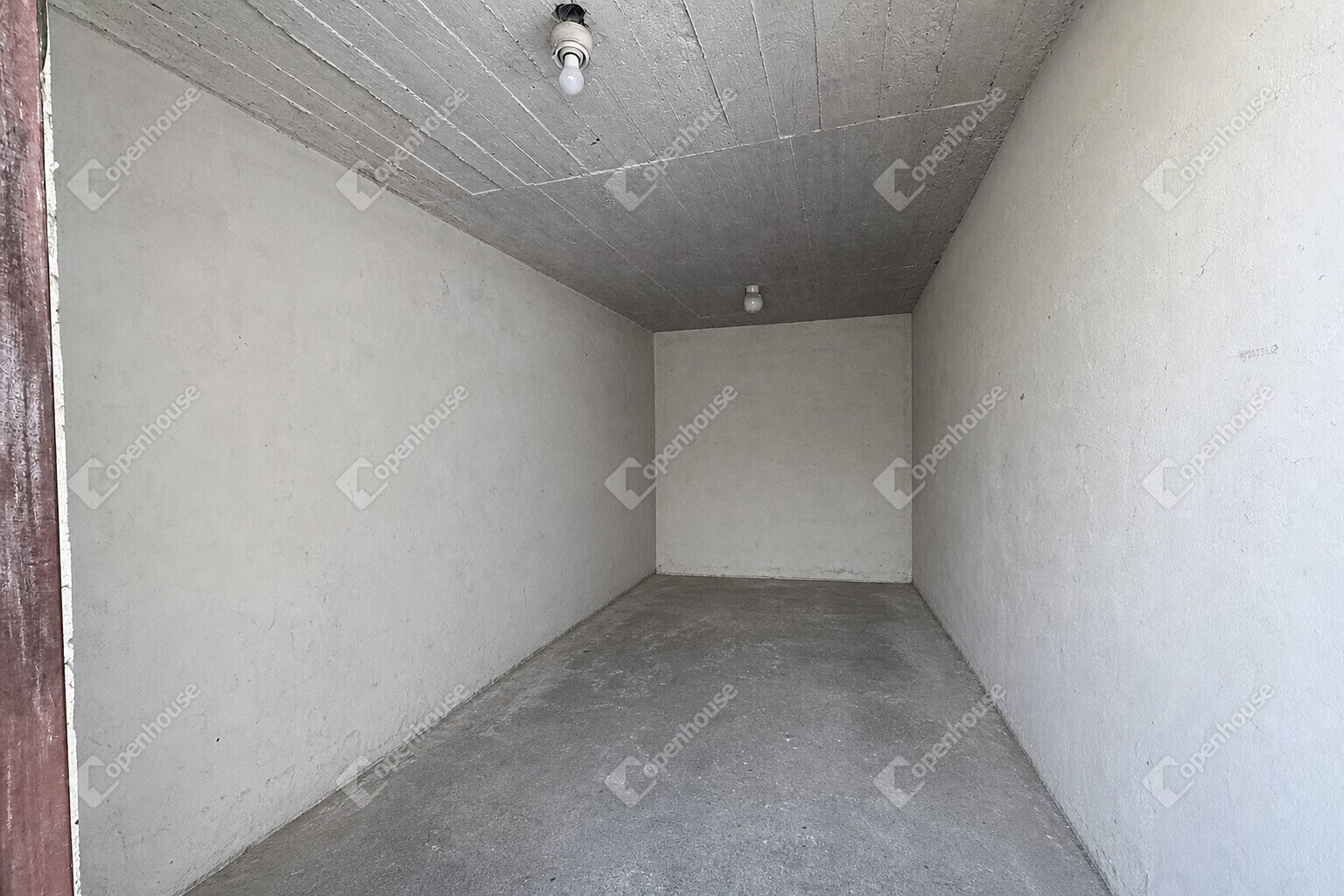 Garázs · 11 m² · 9.990.000 Ft