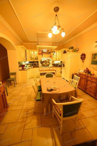 Kiadó családi ház, albérlet, Kecskeméten 800 E Ft / hó