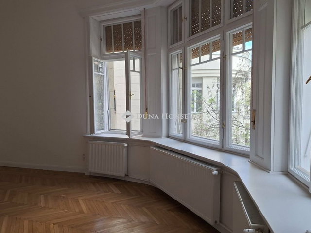 Kiadó téglalakás, albérlet, Budapesten, V. kerületben, 2 szobás