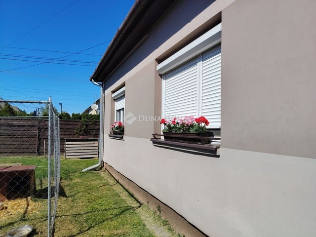 Eladó családi ház, Balatonkeresztúron 89 M Ft, 3 szobás