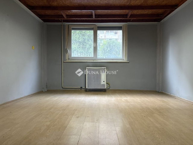 Eladó téglalakás, Budapesten, XXI. kerületben 38.9 M Ft