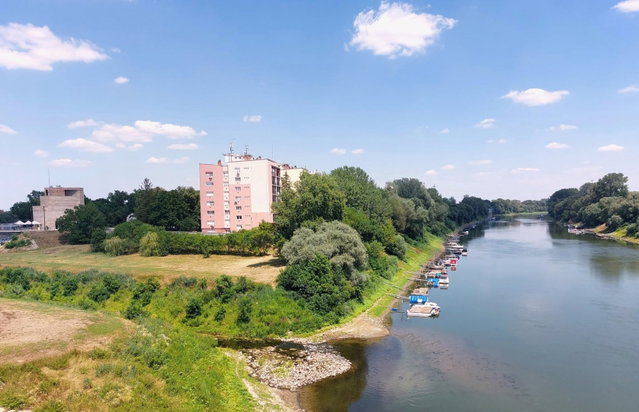 Eladó téglalakás, Szolnokon 29.9 M Ft, 1 szobás
