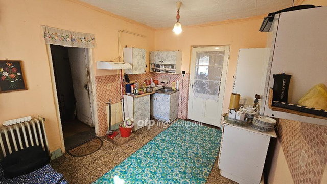Eladó családi ház, Füzesabonyban 19.9 M Ft, 3 szobás