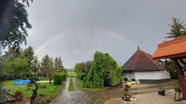 Eladó családi ház, Cserszegtomajon 169.9 M Ft, 6 szobás