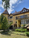 Eladó családi ház, Leányfaluban 370 M Ft, 28 szobás