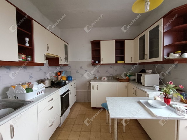 Eladó családi ház, Harkán 85 M Ft, 5 szobás