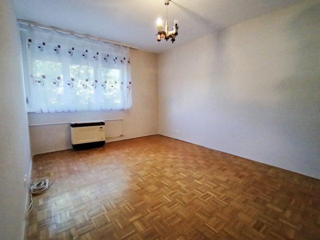 Eladó téglalakás, Zalaegerszegen 32.5 M Ft, 2 szobás