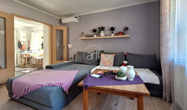 Eladó családi ház, Szegeden 79 M Ft, 3 szobás