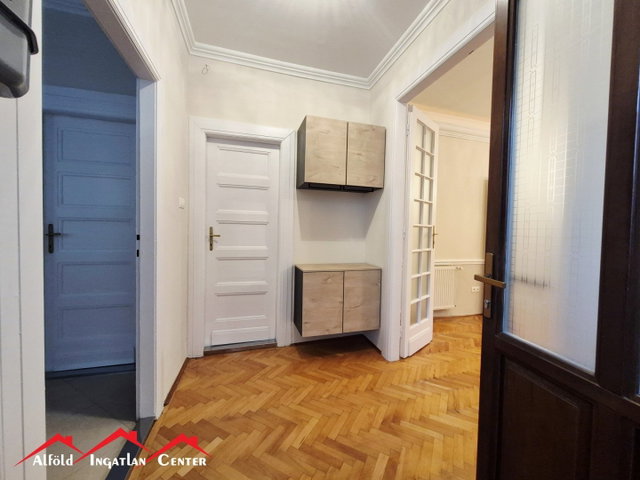 Kiadó téglalakás, albérlet, Békéscsabán 290 E Ft / hó