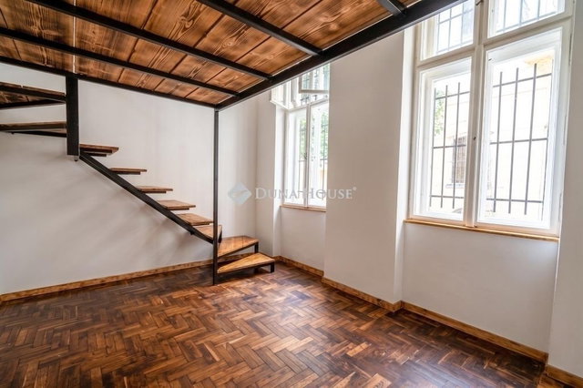 Eladó téglalakás, Budapesten, I. kerületben 62.95 M Ft, 1 szobás