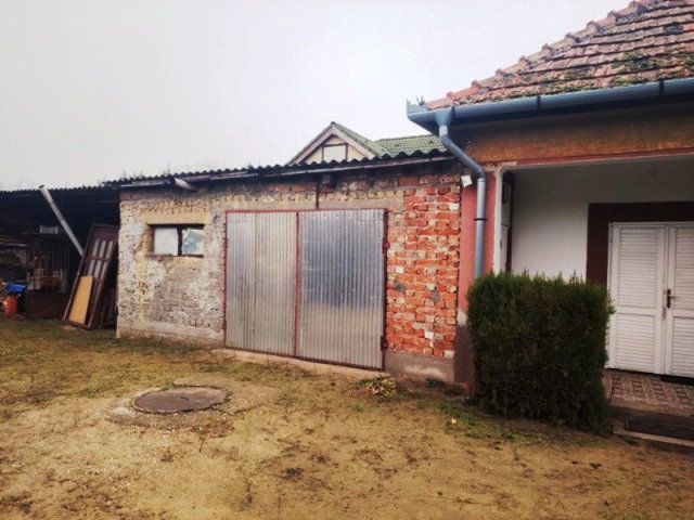 Eladó családi ház, Dabason 45.9 M Ft, 2 szobás