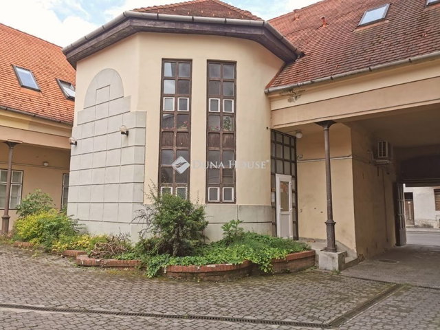 Kiadó üzlethelyiség, Miskolcon 520 E Ft / hó, 5 szobás