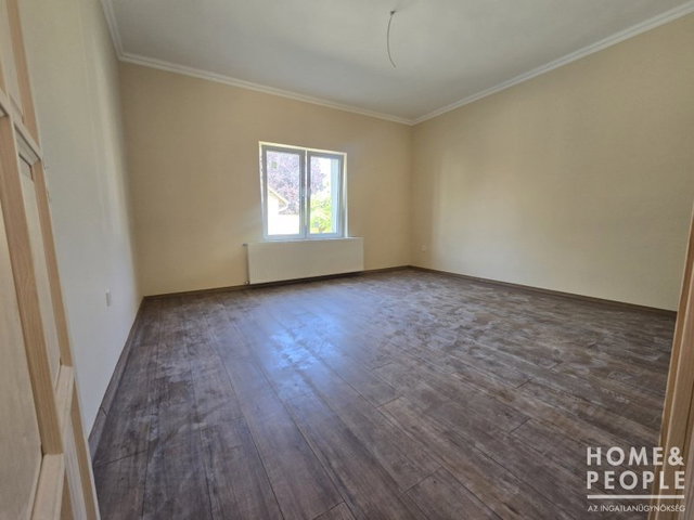 Eladó családi ház, Hódmezővásárhelyen 85 M Ft, 3 szobás