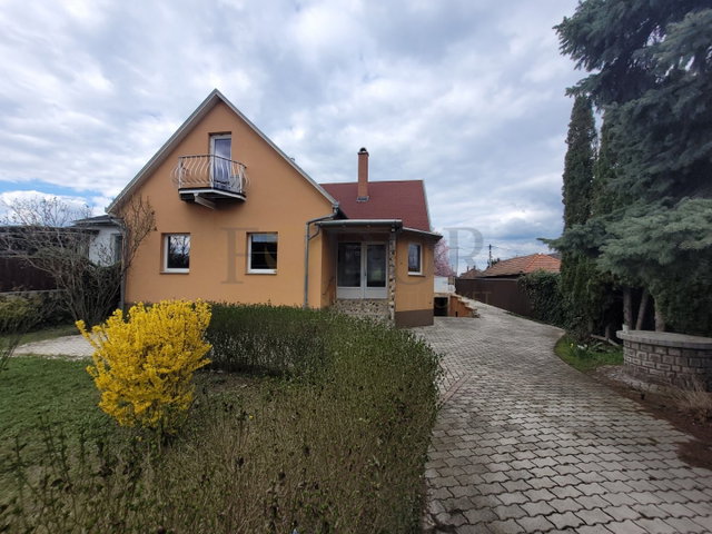 Eladó családi ház, Gödön 134 M Ft, 6 szobás