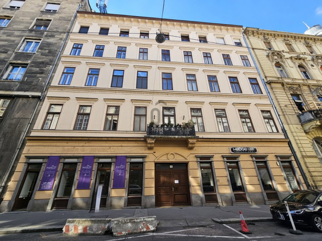 Eladó ipari ingatlan, Budapesten, V. kerületben 148.148 M Ft