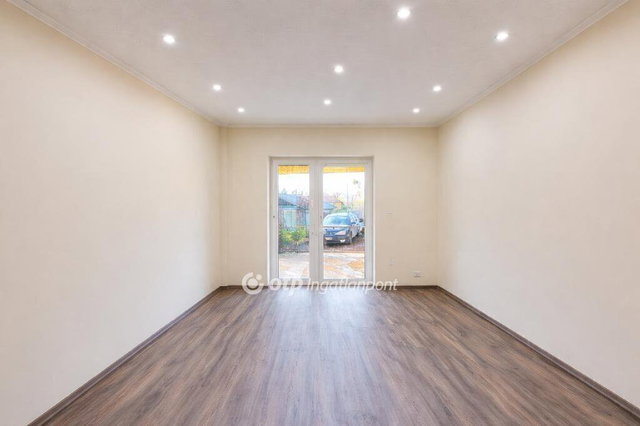 Eladó családi ház, Budapesten, XVIII. kerületben 65 M Ft