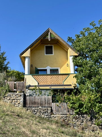 Eladó nyaraló, Hegymagason 99 M Ft, 5 szobás