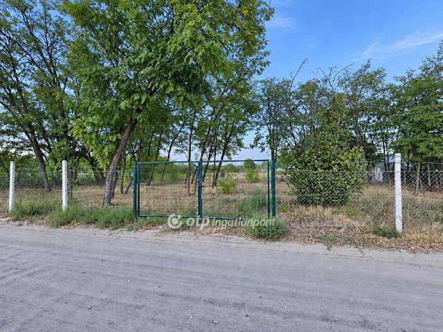 Eladó telek, Kecskeméten 24 M Ft / költözzbe.hu