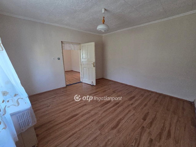 Eladó családi ház, Sajóládon 20.99 M Ft, 2 szobás