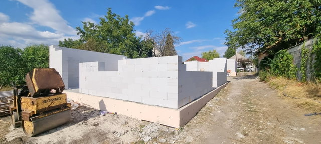Eladó családi ház, Bicskén 79.9 M Ft, 3 szobás