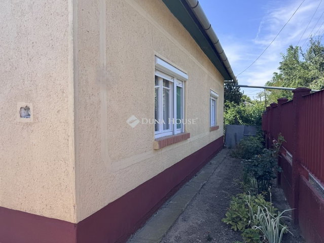 Eladó családi ház, Sarkadon 15 M Ft, 3 szobás