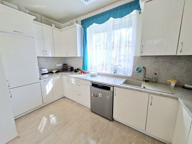 Eladó családi ház, Budapesten, XV. kerületben 185 M Ft, 5 szobás
