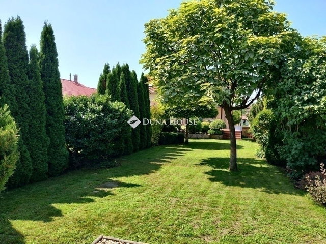 Eladó ikerház, Kistarcsán 127 M Ft, 4 szobás