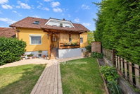 Eladó családi ház, Balatonfűzfőn 109.9 M Ft, 4+2 szobás