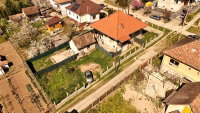 Eladó családi ház, Vácon 109.9 M Ft, 5 szobás