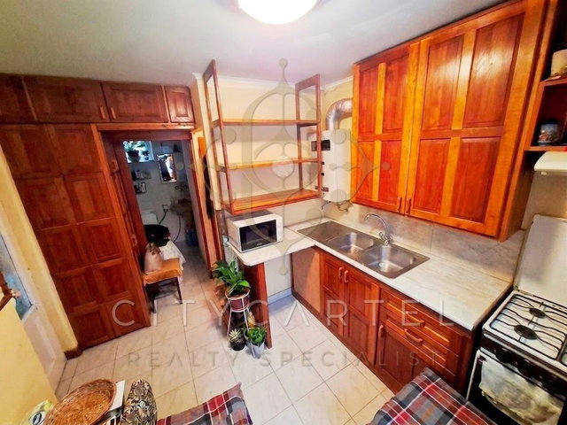 Eladó családi ház, Solton 22.9 M Ft, 1 szobás
