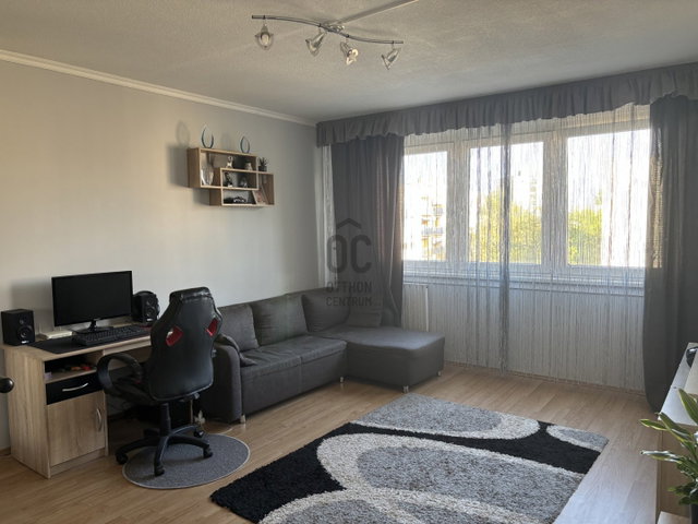 Eladó panellakás, Kecskeméten 35.5 M Ft, 1 szobás