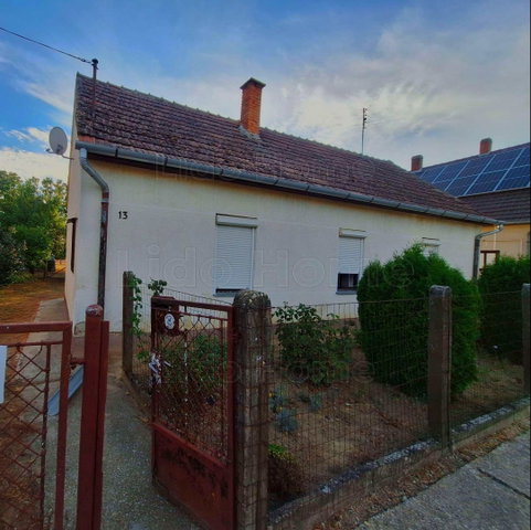 Eladó családi ház, Magyaratádon 16.99 M Ft, 3+2 szobás
