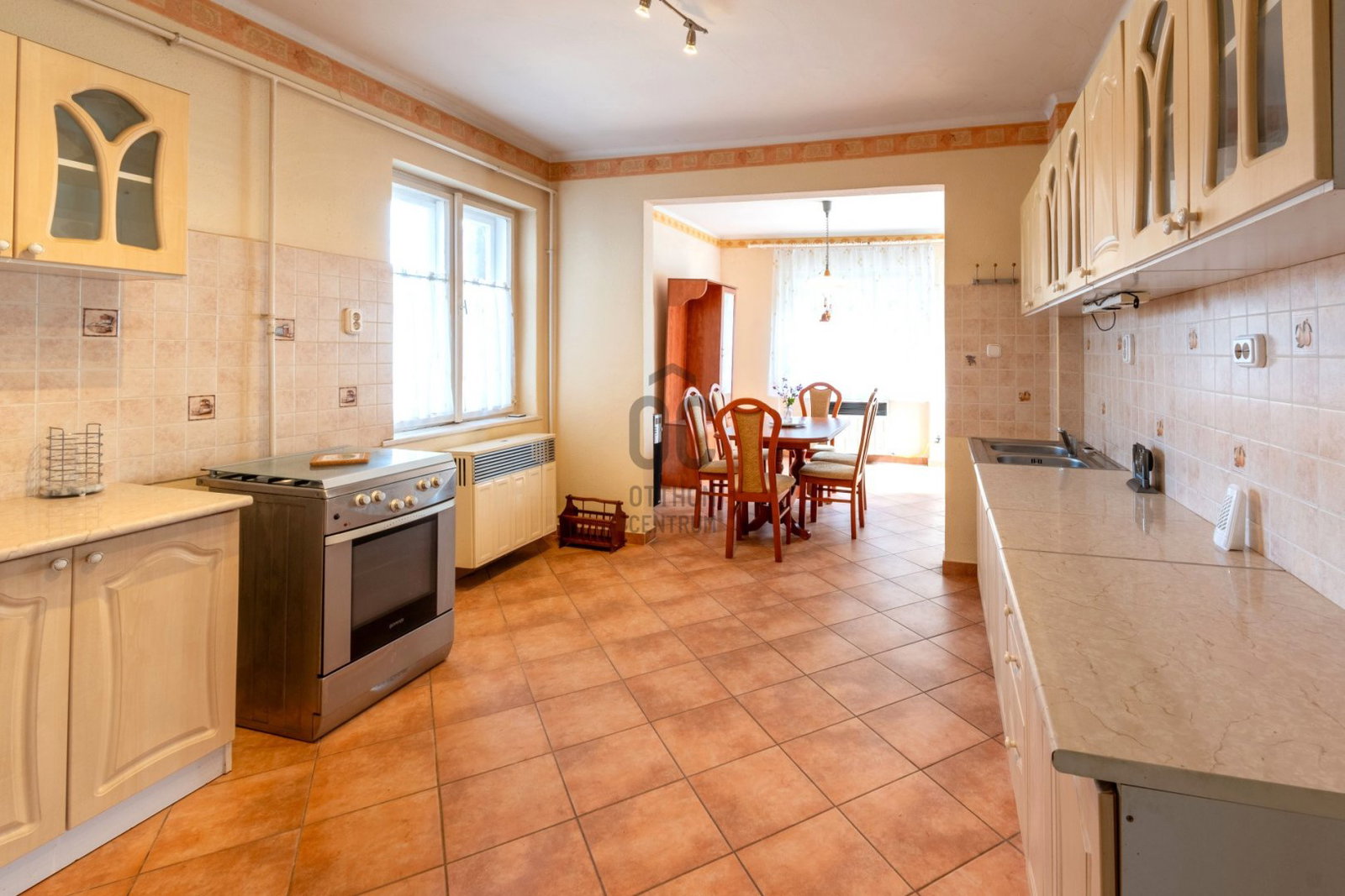 3 bed · 104m² · 54.900.000 ft