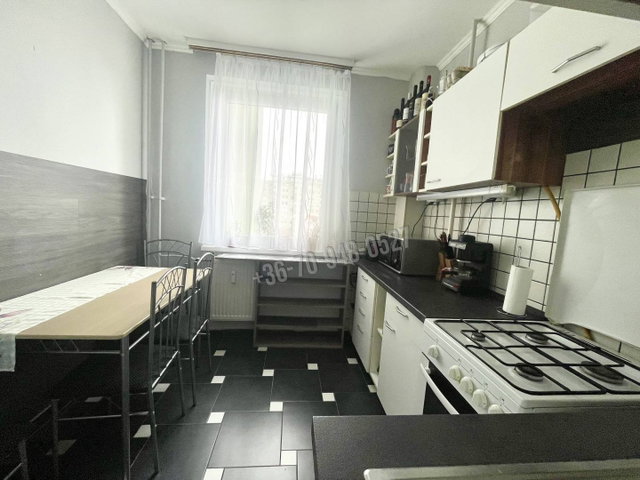 Eladó panellakás, Békéscsabán 34.9 M Ft, 2 szobás