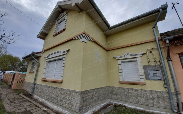Eladó családi ház, Szolnokon 65 M Ft, 4+1 szobás