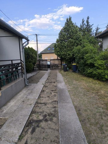Eladó családi ház, Dánszentmiklóson 49.9 M Ft, 3 szobás